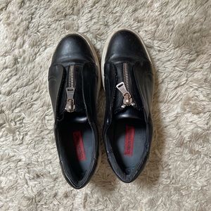 ⭐️(3 for $30) Black platform slip ons